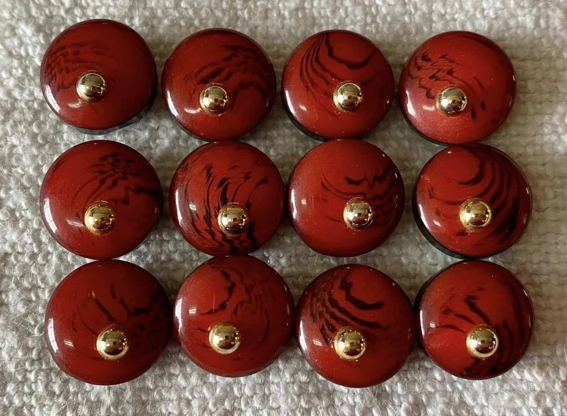Conjunto de 12 botões de costura em acrílico estilo vintage – Vermelho